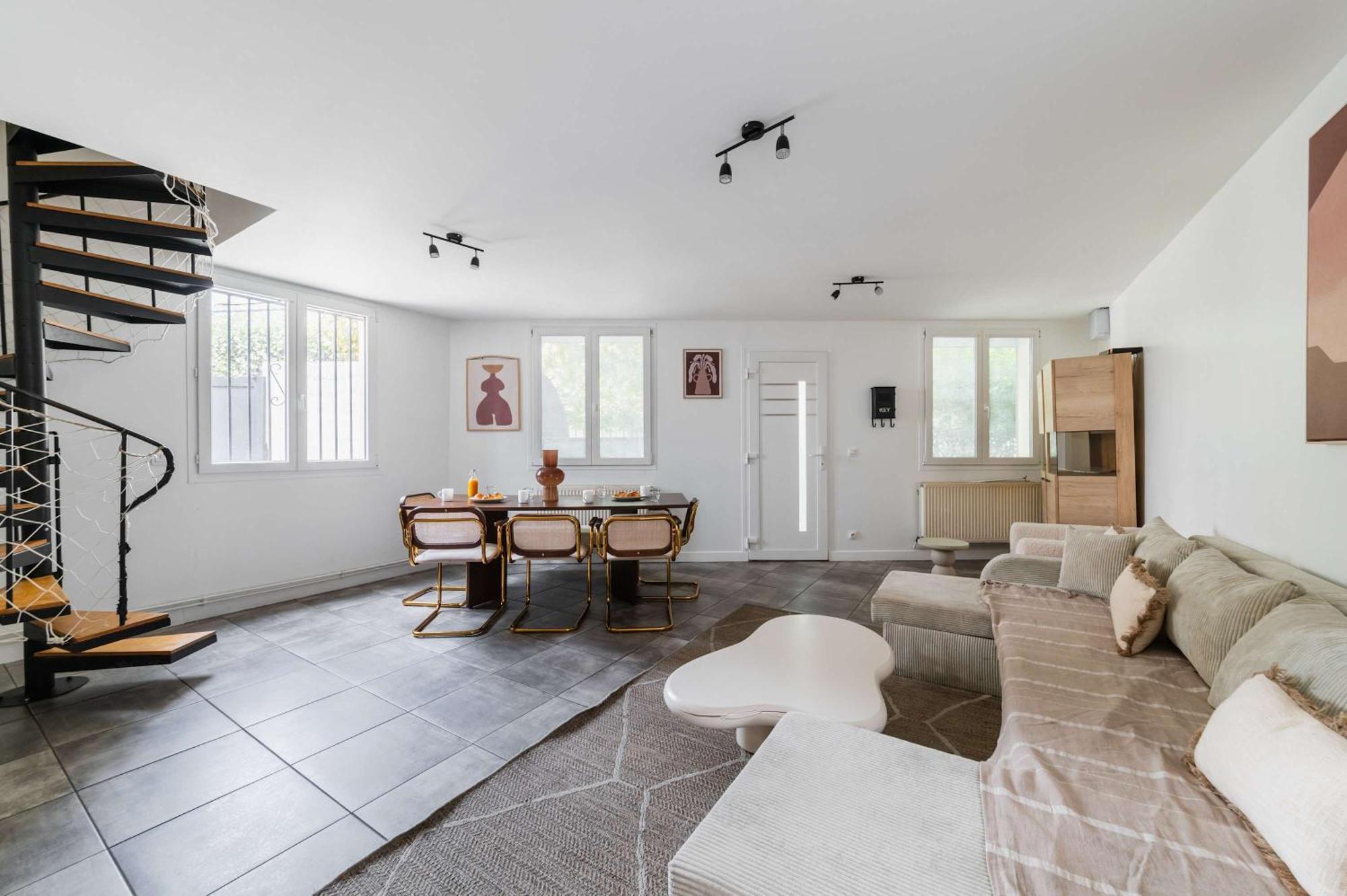 Villa Romainville Paris Pour 8 Personnes - Flat-Guest Dış mekan fotoğraf