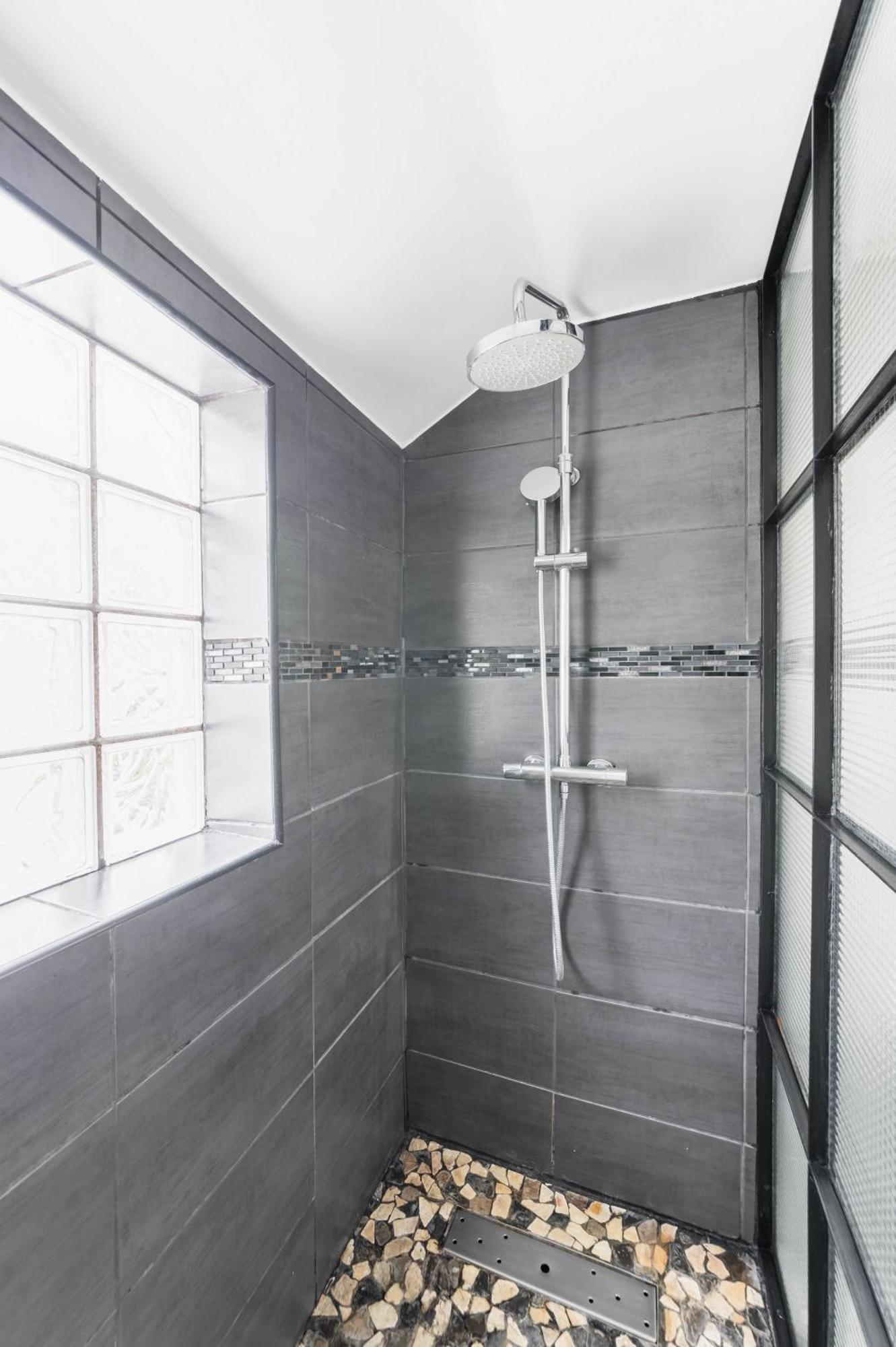 Villa Romainville Paris Pour 8 Personnes - Flat-Guest Dış mekan fotoğraf